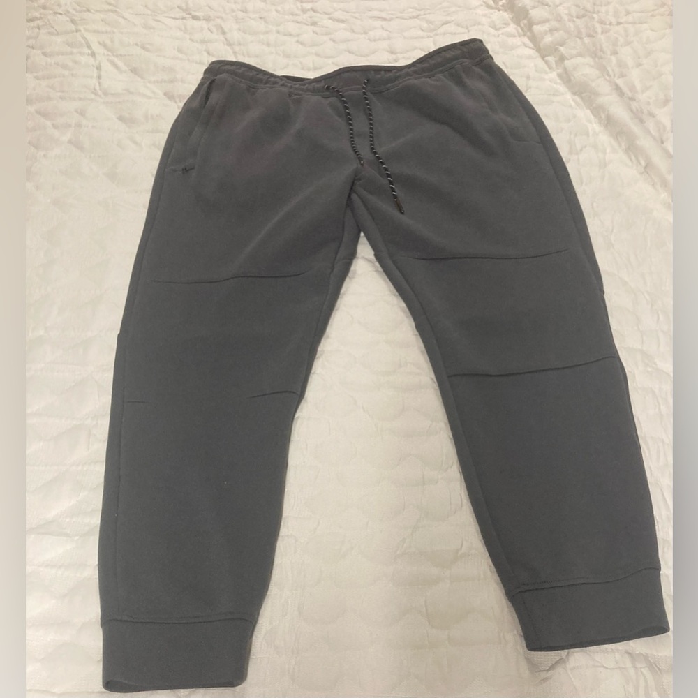 American Eagle Men’s Gray Jogger Sweatpants